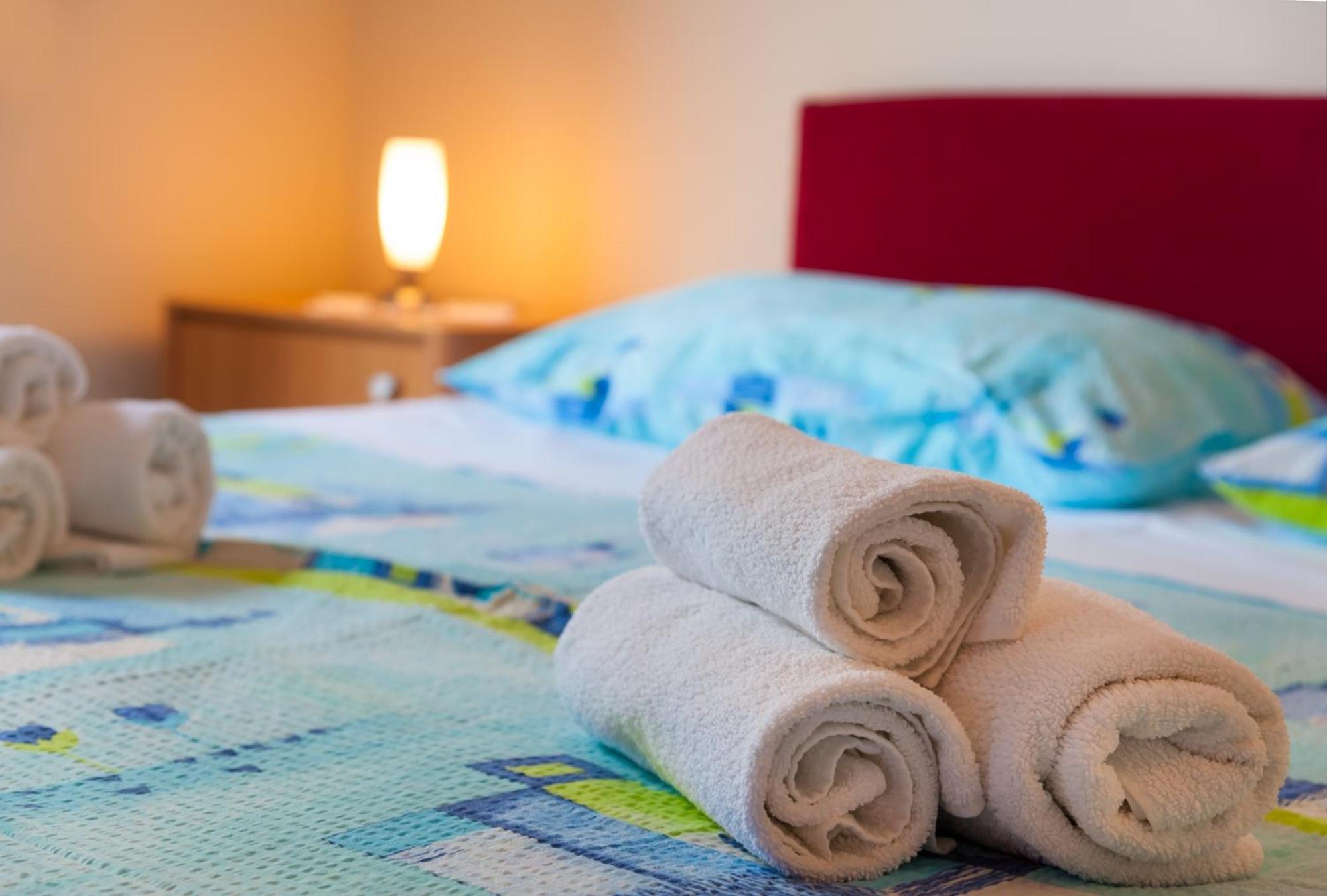 Apartments By The Sea Postira, Brac - 15242 Phòng bức ảnh