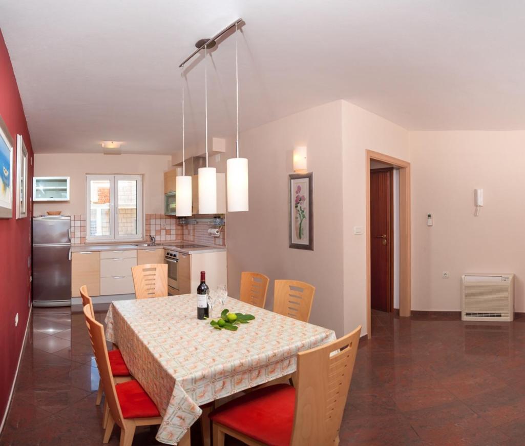 Apartments By The Sea Postira, Brac - 15242 Phòng bức ảnh